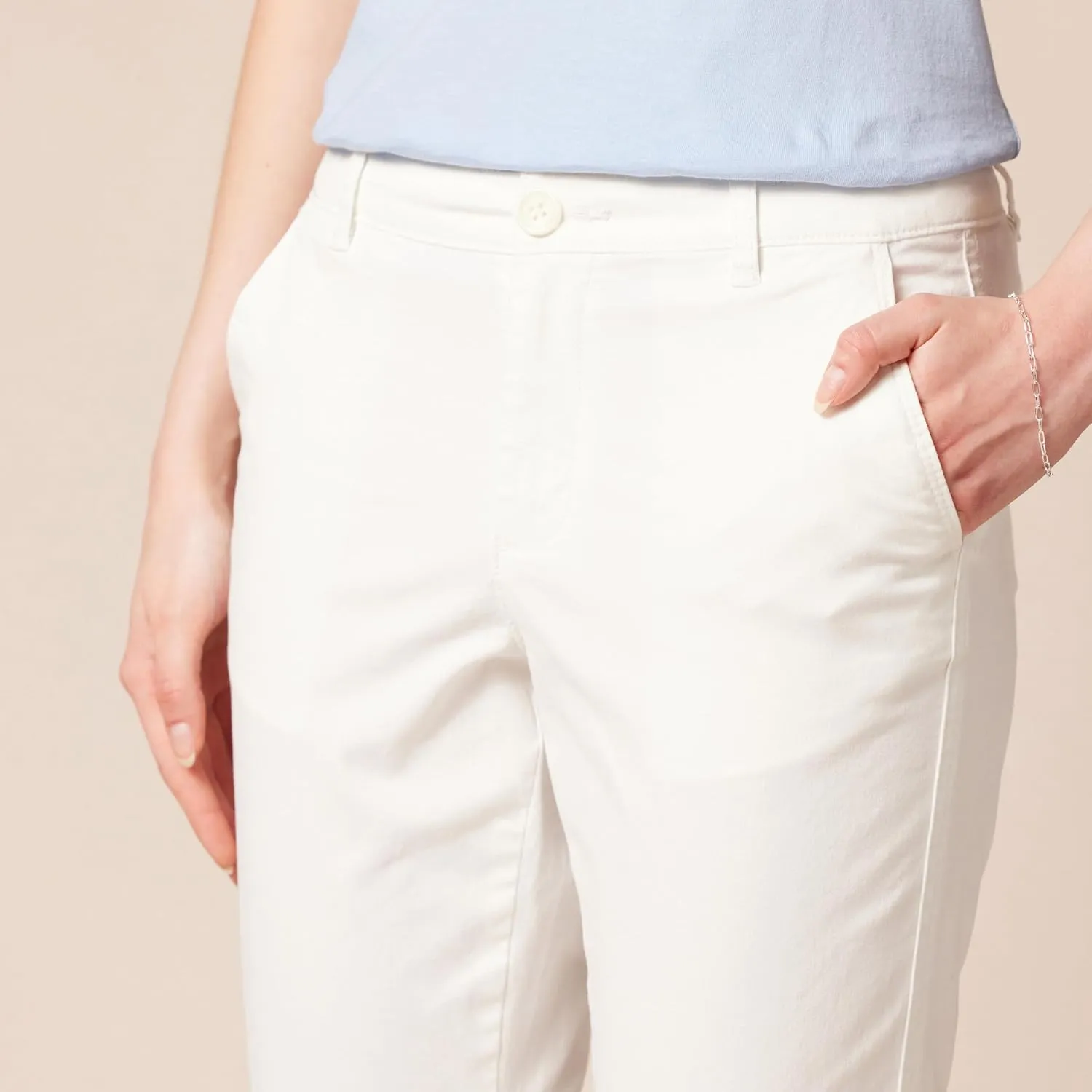 Amazon Essentials Women's Mid-Rise Slim-Fit Stretchy Cropped Tapered Leg Khaki Dress Pants (Available in Plus Size)