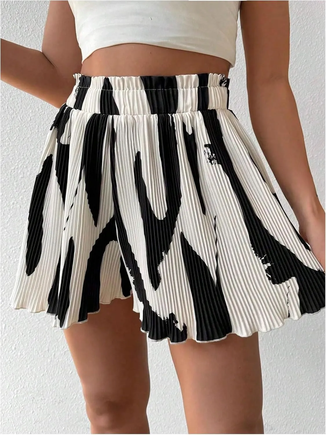 Floerns Women's Lettuce Trim Flowy Shorts Allover Print Elastic High Waist Wide Leg Shorts