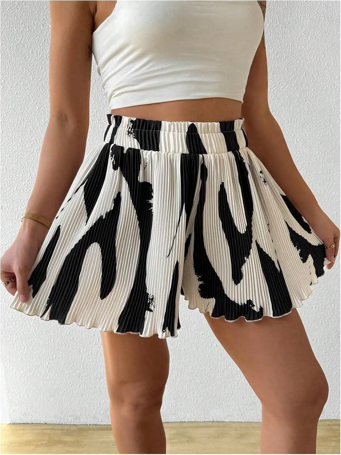 Floerns Women's Lettuce Trim Flowy Shorts Allover Print Elastic High Waist Wide Leg Shorts