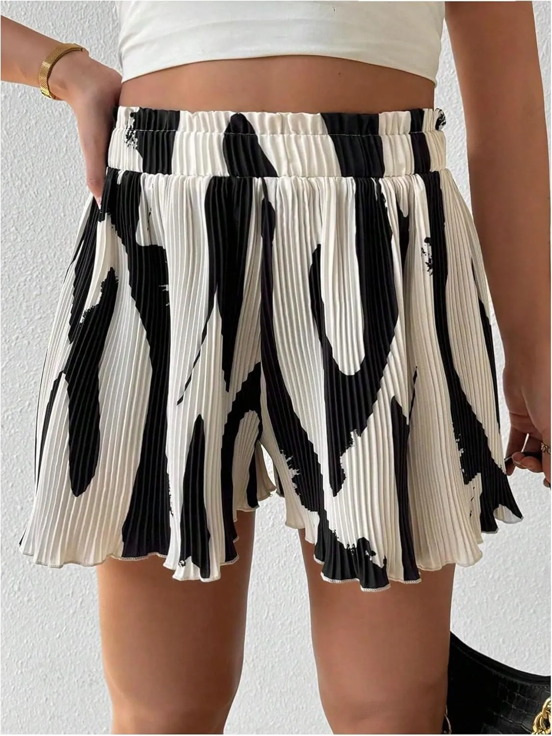 Floerns Women's Lettuce Trim Flowy Shorts Allover Print Elastic High Waist Wide Leg Shorts