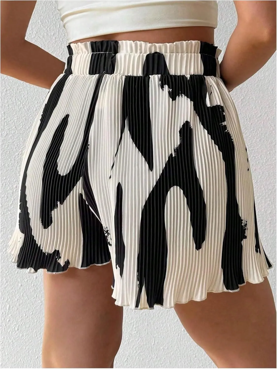 Floerns Women's Lettuce Trim Flowy Shorts Allover Print Elastic High Waist Wide Leg Shorts