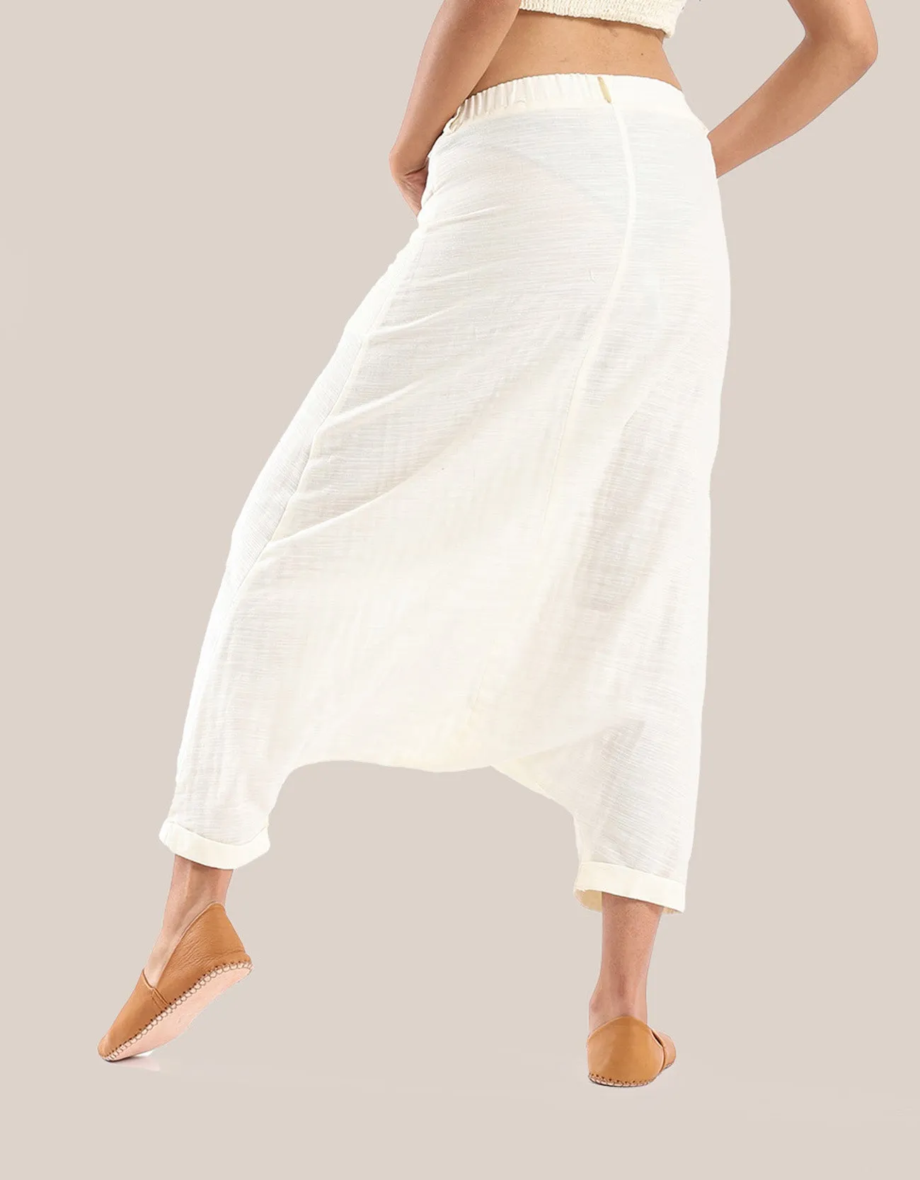 Harem pants with elastic waistline