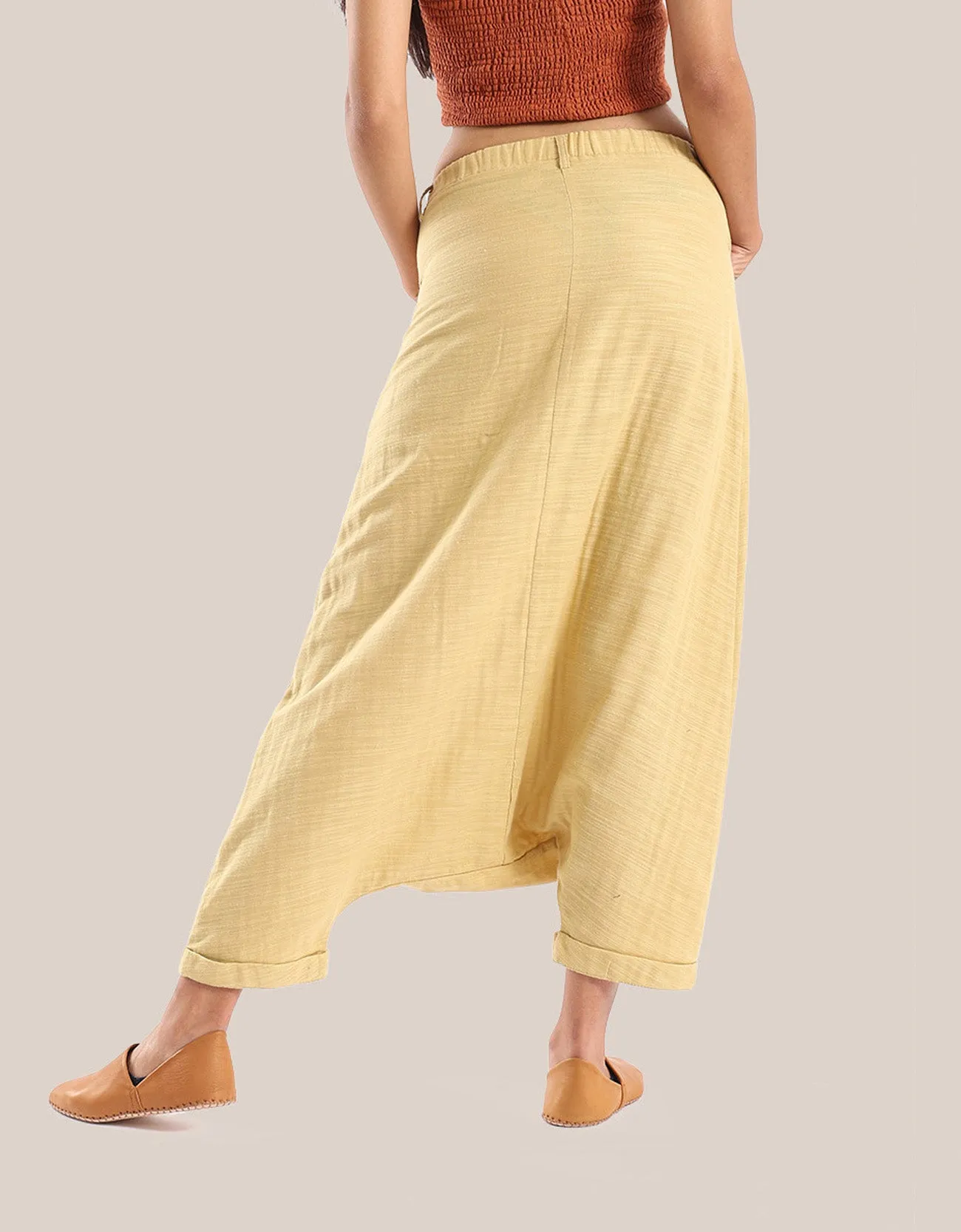 Harem pants with elastic waistline