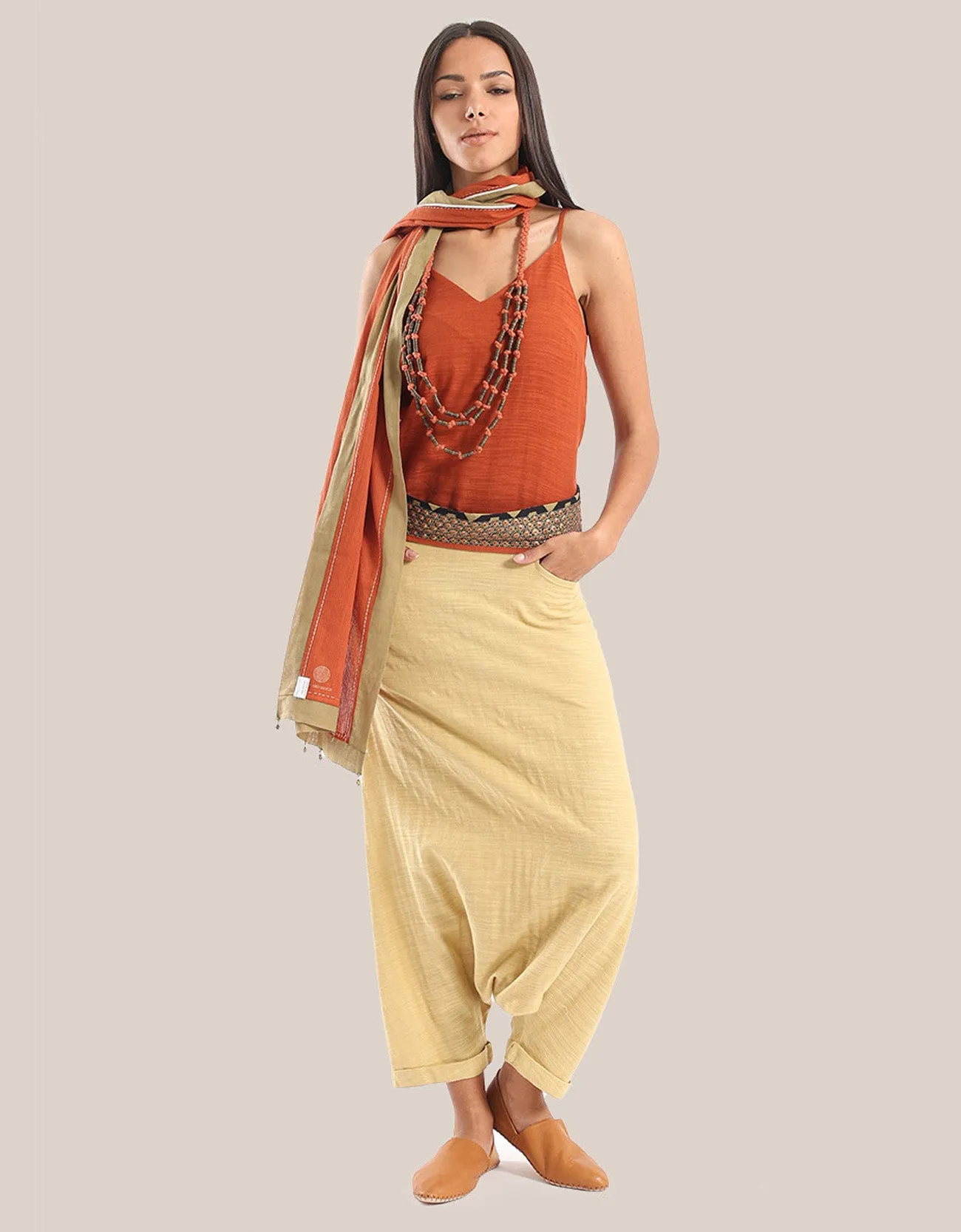 Harem pants with elastic waistline