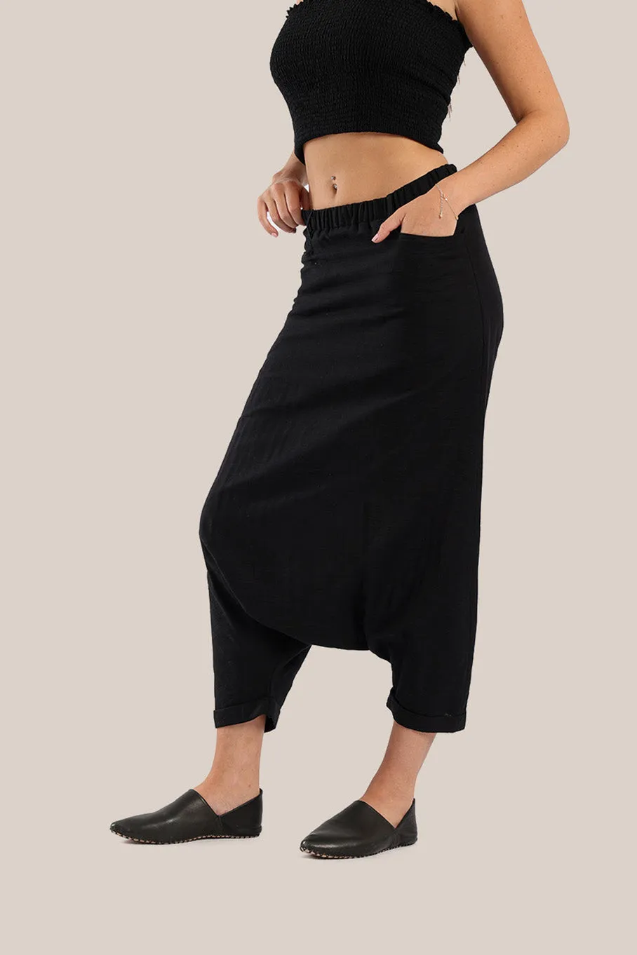 Harem pants with elastic waistline