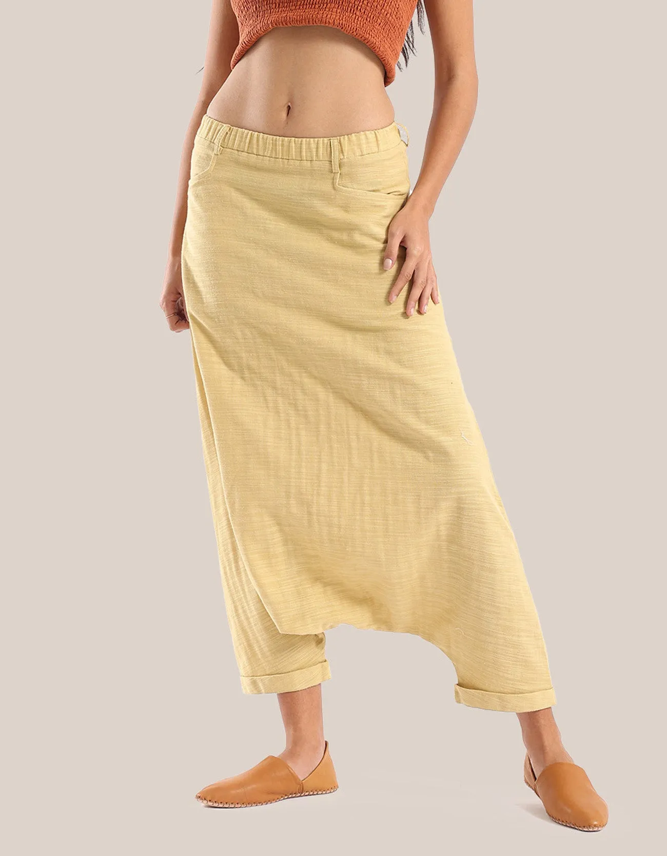 Harem pants with elastic waistline